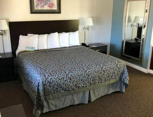 Days Inn by Wyndham Camarillo - Ventura hotel detail image 2