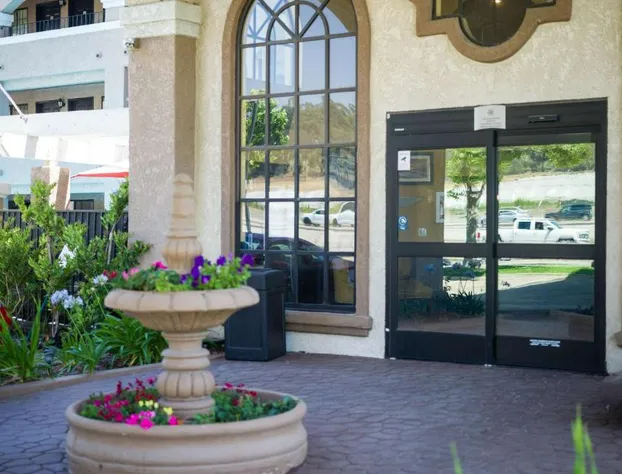 Quality Inn & Suites Camarillo - Oxnard hotel detail image 3