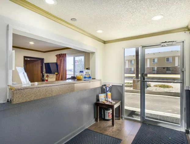 Super 8 by Wyndham Limon hotel detail image 3