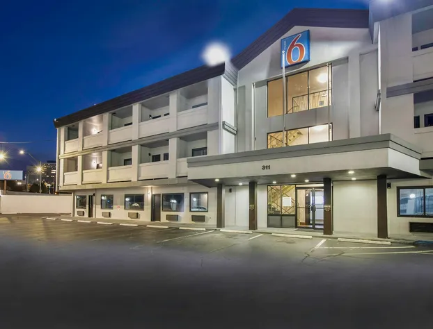 Motel 6 Atlanta, GA - Downtown hotel detail image 3