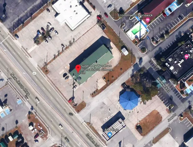 Super 8 by Wyndham Brunswick/St Simons Island Area hotel detail image 1