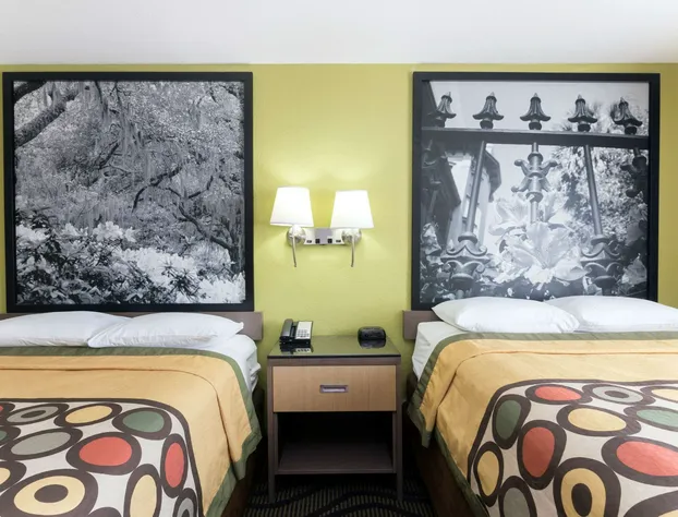 Super 8 by Wyndham Brunswick/St Simons Island Area hotel detail image 4