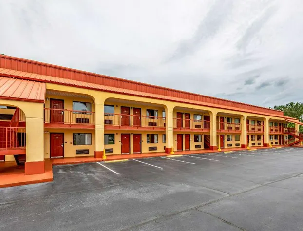 Econo Lodge Kingsland hotel detail image 4