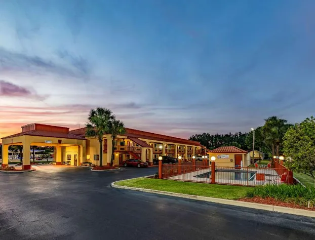 Econo Lodge Kingsland hotel detail image 2