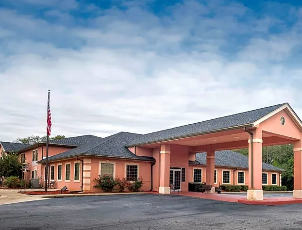 Red Roof Inn & Suites Madison, GA hotel detail image 3