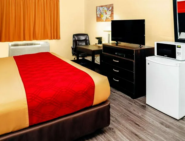 Econo Lodge Rome South hotel detail image 4
