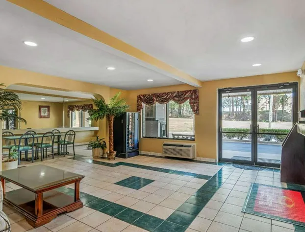 Econo Lodge Union City - Atlanta South hotel detail image 3