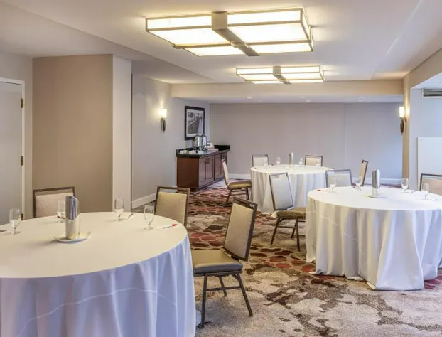 Chicago Marriott Suites Deerfield hotel detail image 4