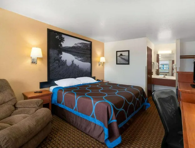 Super 8 by Wyndham Goodland hotel detail image 3