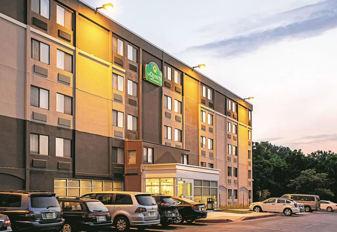 La Quinta Inn & Suites by Wyndham Baltimore N / White Marsh hotel hero
