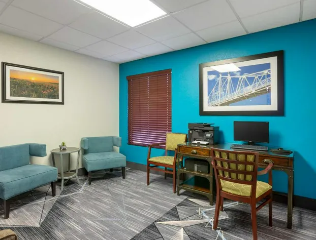 Best Western Plus Springfield Airport Inn hotel detail image 4