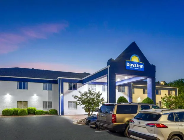 Days Inn & Suites by Wyndham Siler City hotel detail image 1