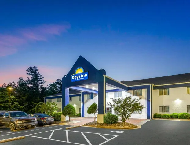 Days Inn & Suites by Wyndham Siler City hotel detail image 2