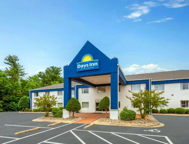 Days Inn & Suites by Wyndham Siler City hotel detail image 3
