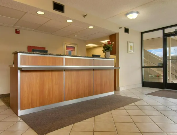 Red Roof Inn Dayton - Fairborn/ Nutter Center hotel detail image 1