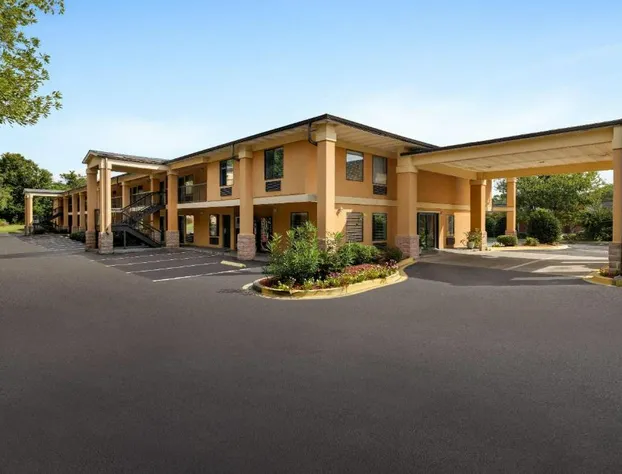 Days Inn by Wyndham Blythewood North Columbia hotel detail image 1