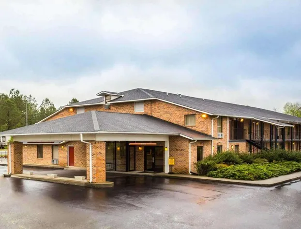 Econo Lodge Inn & Suites Lugoff hotel detail image 1
