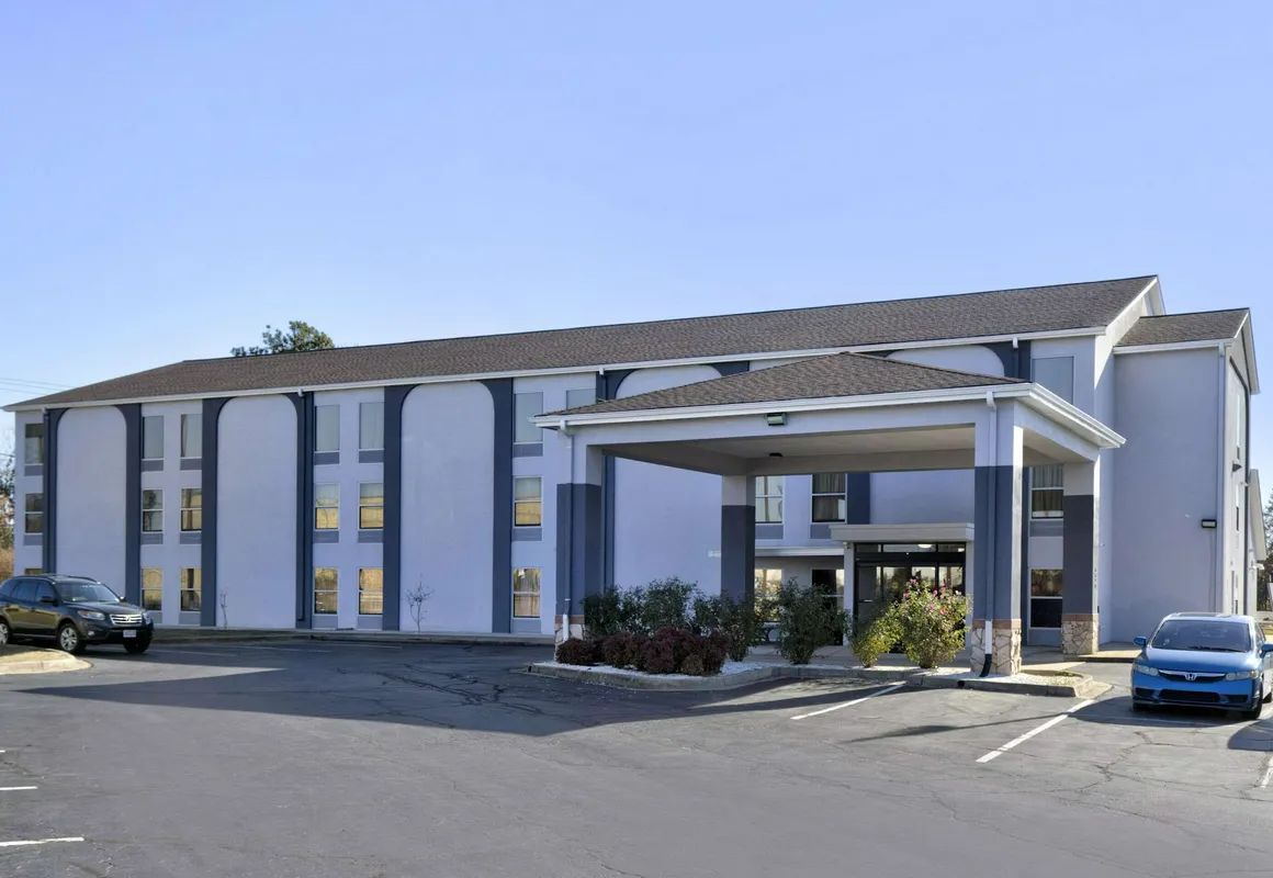 Quality Inn Spartanburg Northwest hotel hero