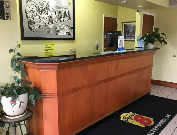 Super 8 by Wyndham Walterboro hotel detail image 3