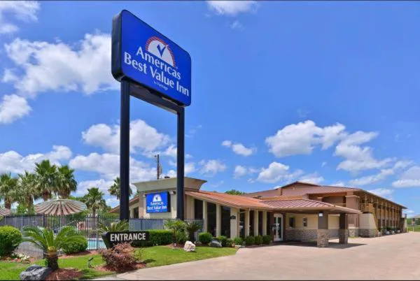 Americas Best Value Inn Angleton hotel hero