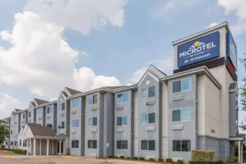 Microtel Inn & Suites by Wyndham Ft. Worth North/At Fossil hotel hero