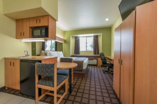 Quality Inn & Suites Fort Worth North - Haltom City hotel detail image 2
