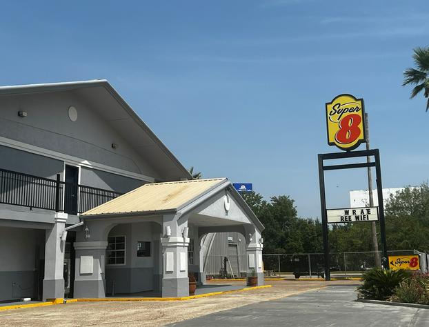Super 8 by Wyndham La Marque TX/Texas City Area hotel detail image 1