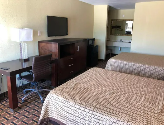 Executive inn & Suites hotel detail image 2