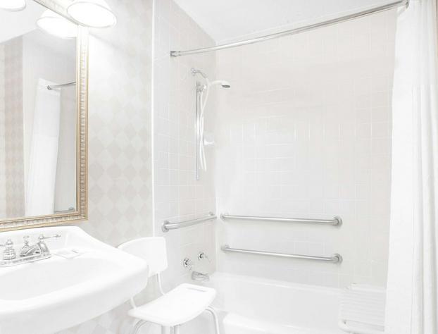 Baymont by Wyndham Paris hotel detail image 4