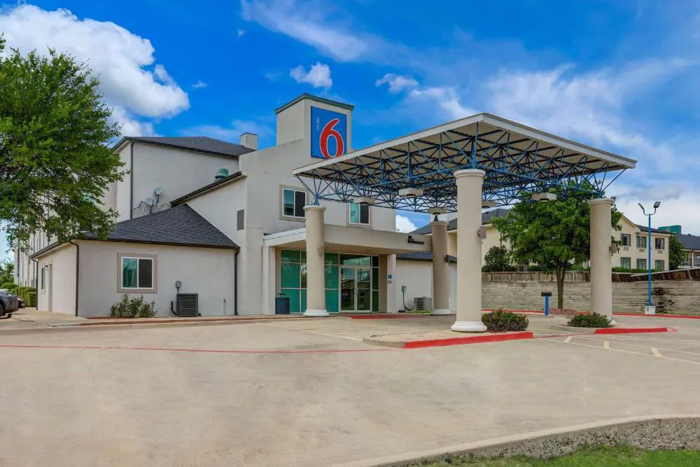 Motel 6 Weatherford, TX hotel hero