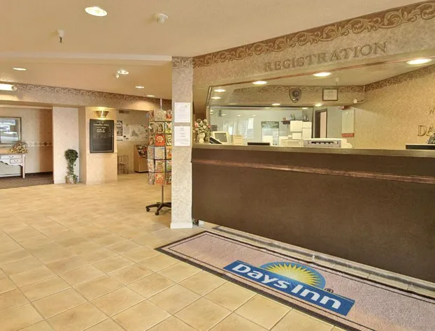 Days Inn & Suites by Wyndham Bridgeport - Clarksburg hotel detail image 4