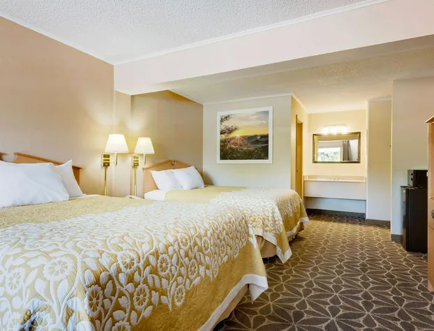 Days Inn by Wyndham Fairmont hotel detail image 3