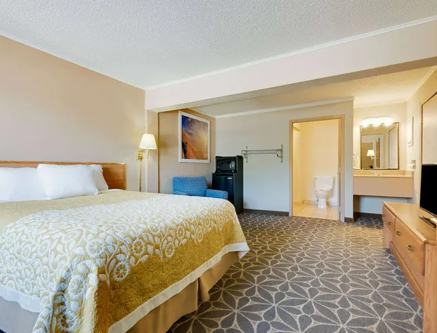 Days Inn by Wyndham Fairmont hotel detail image 4