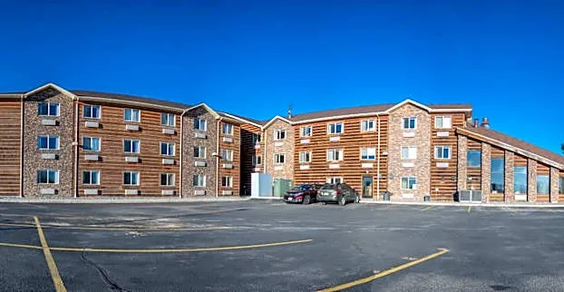 Pinedale Hotel & Suites hotel detail image 2