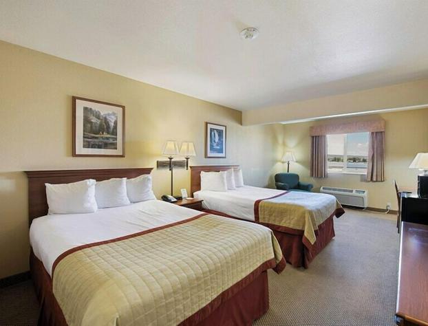 Pinedale Hotel & Suites hotel detail image 4