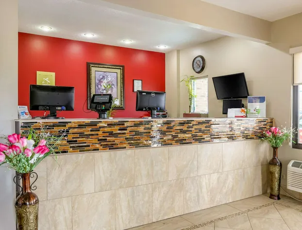 Econo Lodge hotel detail image 4