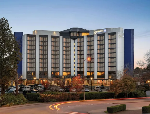 Radisson Blu Vancouver Airport Hotel & Marina hotel detail image 2