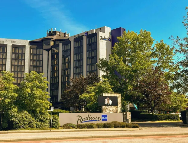 Radisson Blu Vancouver Airport Hotel & Marina hotel detail image 3