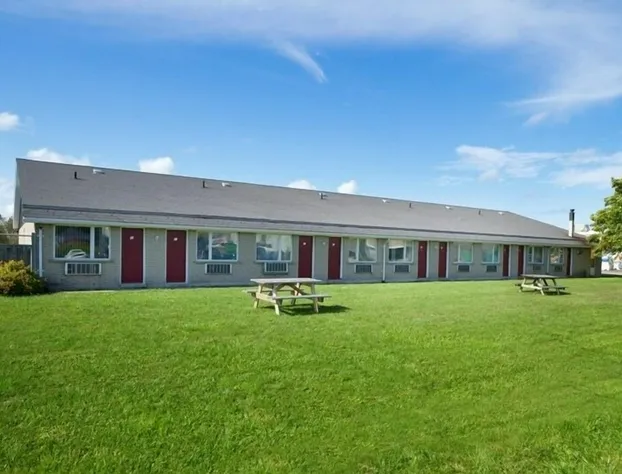 Save Inn Kincardine hotel detail image 1