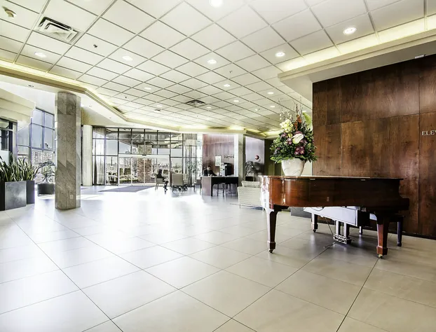 Executive Suites Hotel Metro Vancouver hotel detail image 4