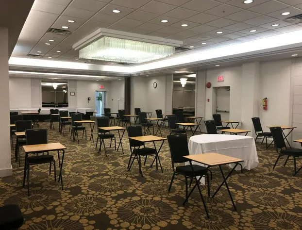 Executive Suites Hotel Metro Vancouver hotel detail image 3