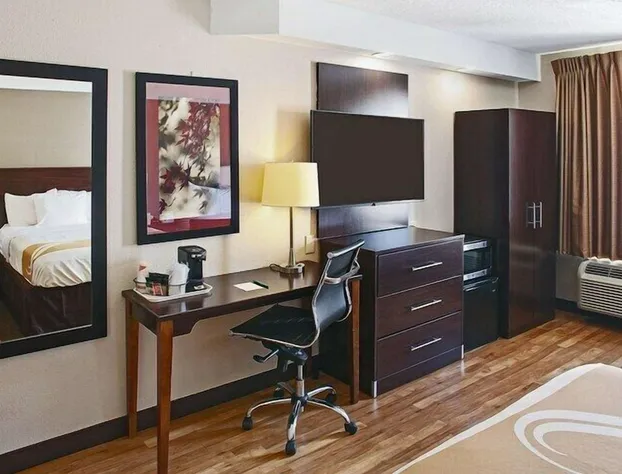 Spark by Hilton Bentonville hotel detail image 4