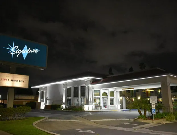 Signature Anaheim Maingate hotel detail image 1