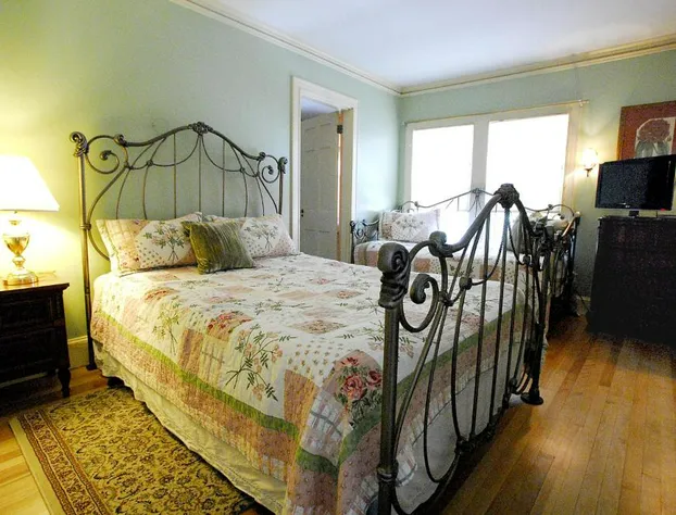 Brewster Inn hotel detail image 4