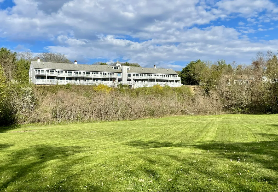 North Conway Mountain Inn hotel hero