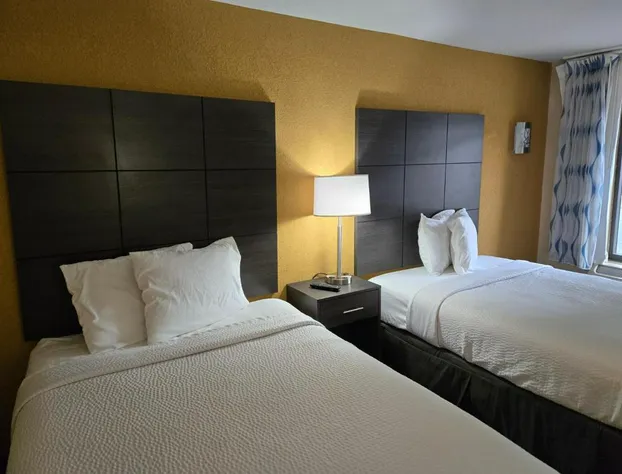 Days Inn by Wyndham Charlotte Northlake hotel detail image 2