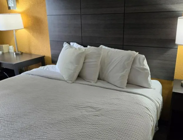 Days Inn by Wyndham Charlotte Northlake hotel detail image 4