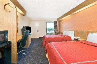 Days Inn by Wyndham Charlotte Northlake hotel detail image 2