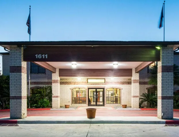 Quality Inn University near Downtown hotel detail image 2