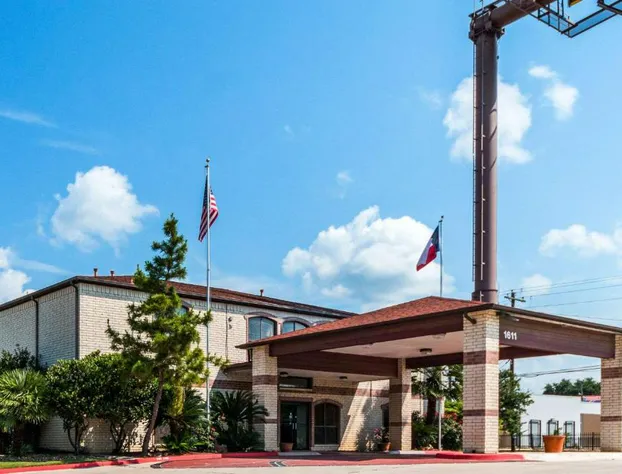 Quality Inn University near Downtown hotel detail image 4